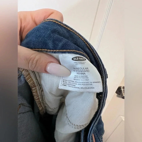 Old Navy | Mid-Rise Distressed Rockstar Skinny Jeans |  Size 14 [66] - Picture 6 of 6